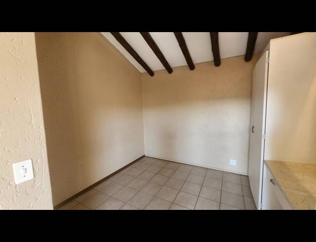 2 BEDROOM TOWNHOUSE FOR SALE IN NEW REDRUTH